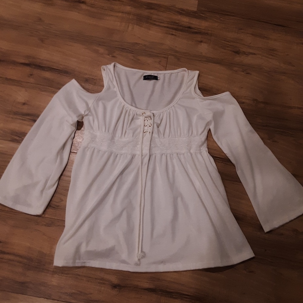 🎀SUPER CUTE LONG SLEEVE SHOULDERLESS TOP🎀